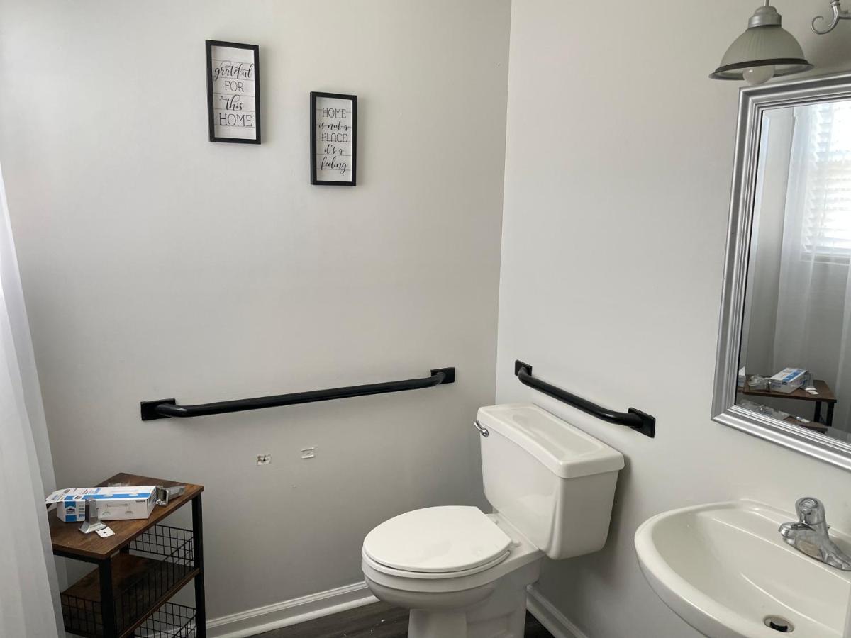 Spacious 1King Bd/2Queen Bd/* 1 Mile From I-85 Lexington Luaran gambar