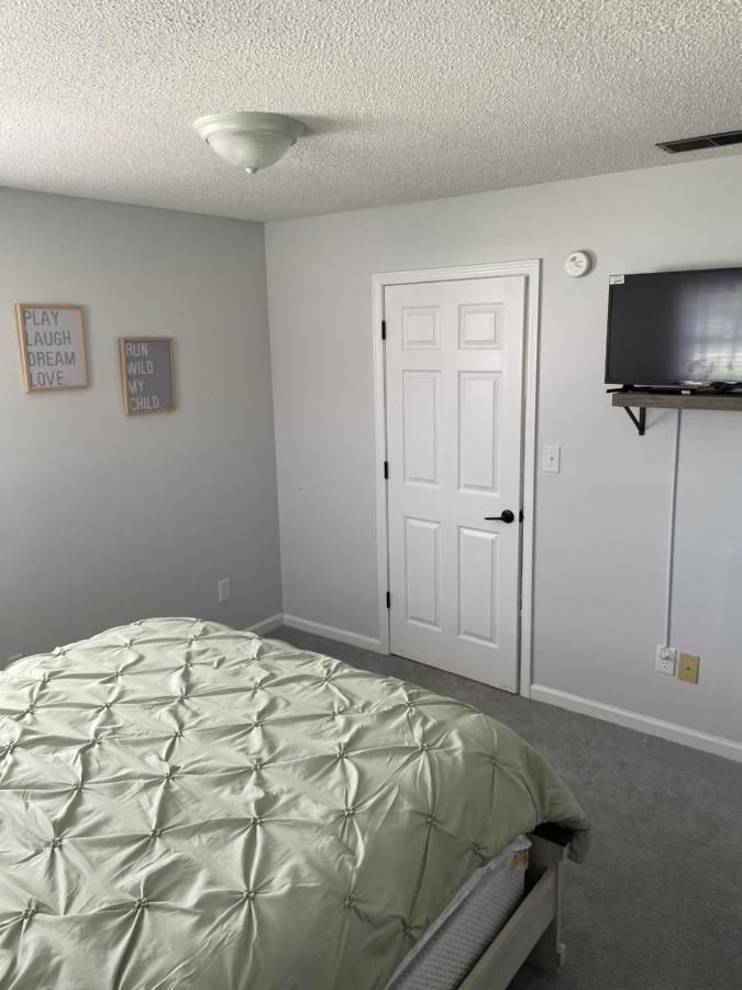 Spacious 1King Bd/2Queen Bd/* 1 Mile From I-85 Lexington Luaran gambar