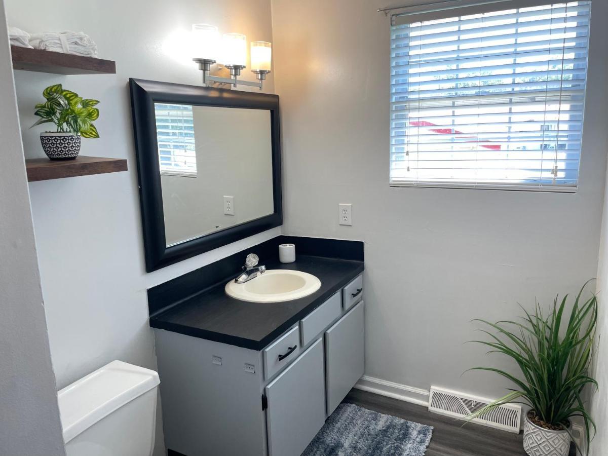 Spacious 1King Bd/2Queen Bd/* 1 Mile From I-85 Lexington Luaran gambar